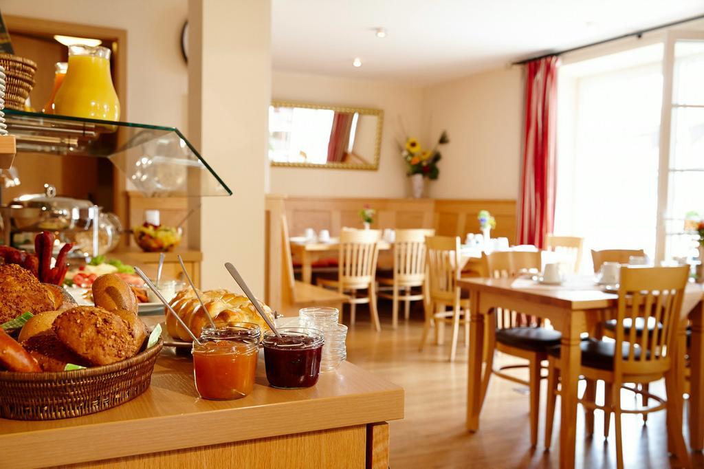 Hotel Eberl Hattenhofen  ภายนอก รูปภาพ