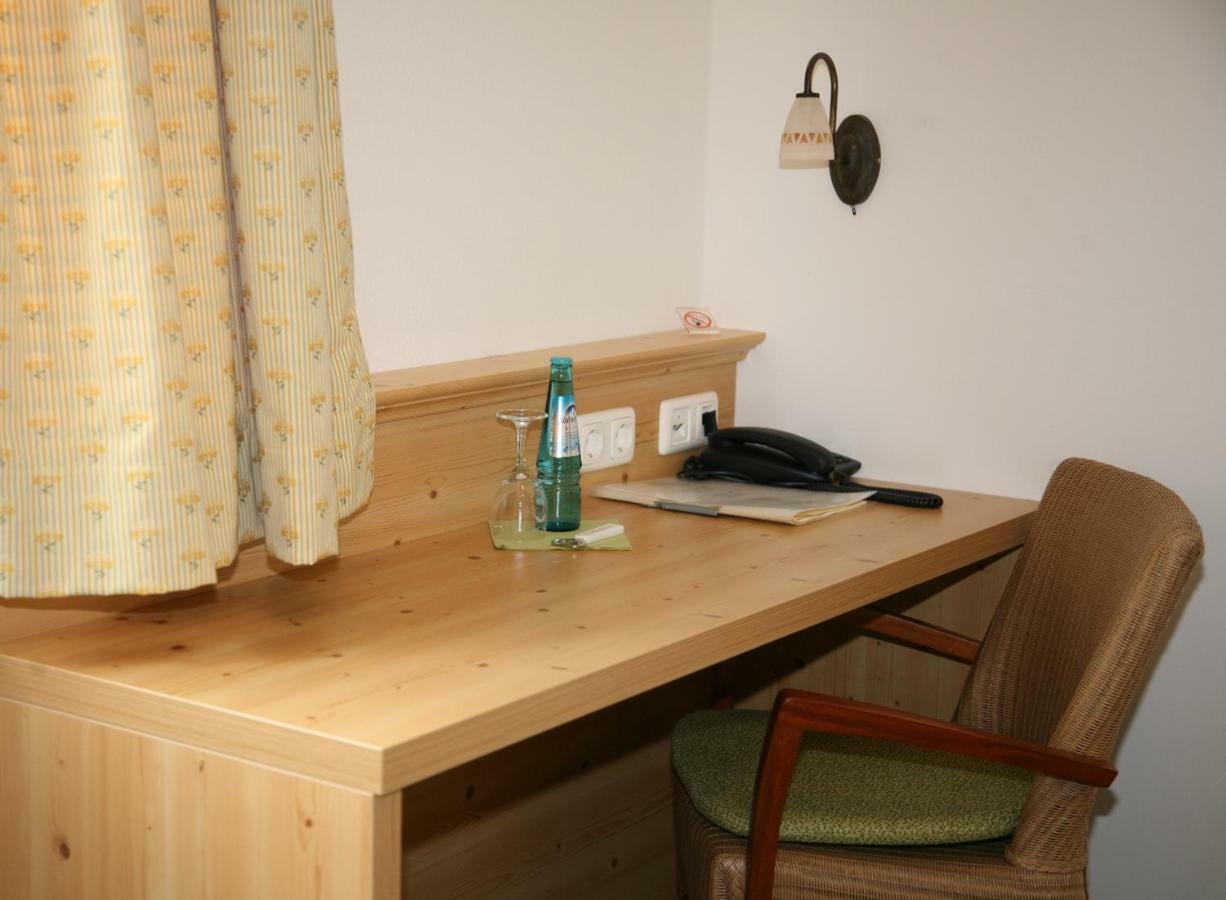 Hotel Eberl Hattenhofen  ภายนอก รูปภาพ